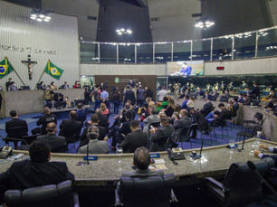 Camilo envia projeto para pagar aos professores repasse bilionário do antigo Fundef