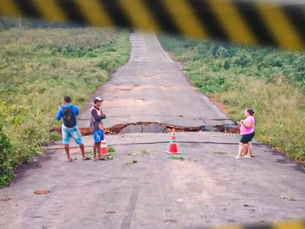 Trecho da CE-384, que liga Mauriti à Paraíba, se rompe novamente