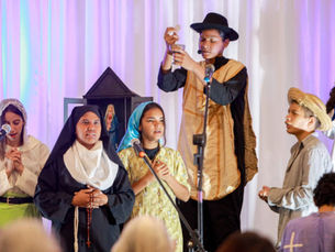 Peça teatral sobre o Padre Cícero é apresentada no Cariri Shopping