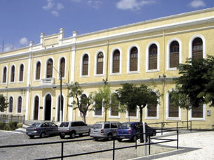 Ministério Público pede suspensão de concurso da Universidade Estadual Vale do Acaraú