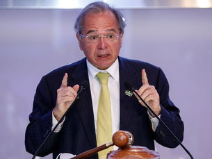 Guedes admite que inflação freará economia em 2022, mas diz que país vai crescer