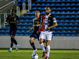 Ferroviário sai na frente, toma virada e busca empate por 2 a 2 com Aparecidense pela Série C