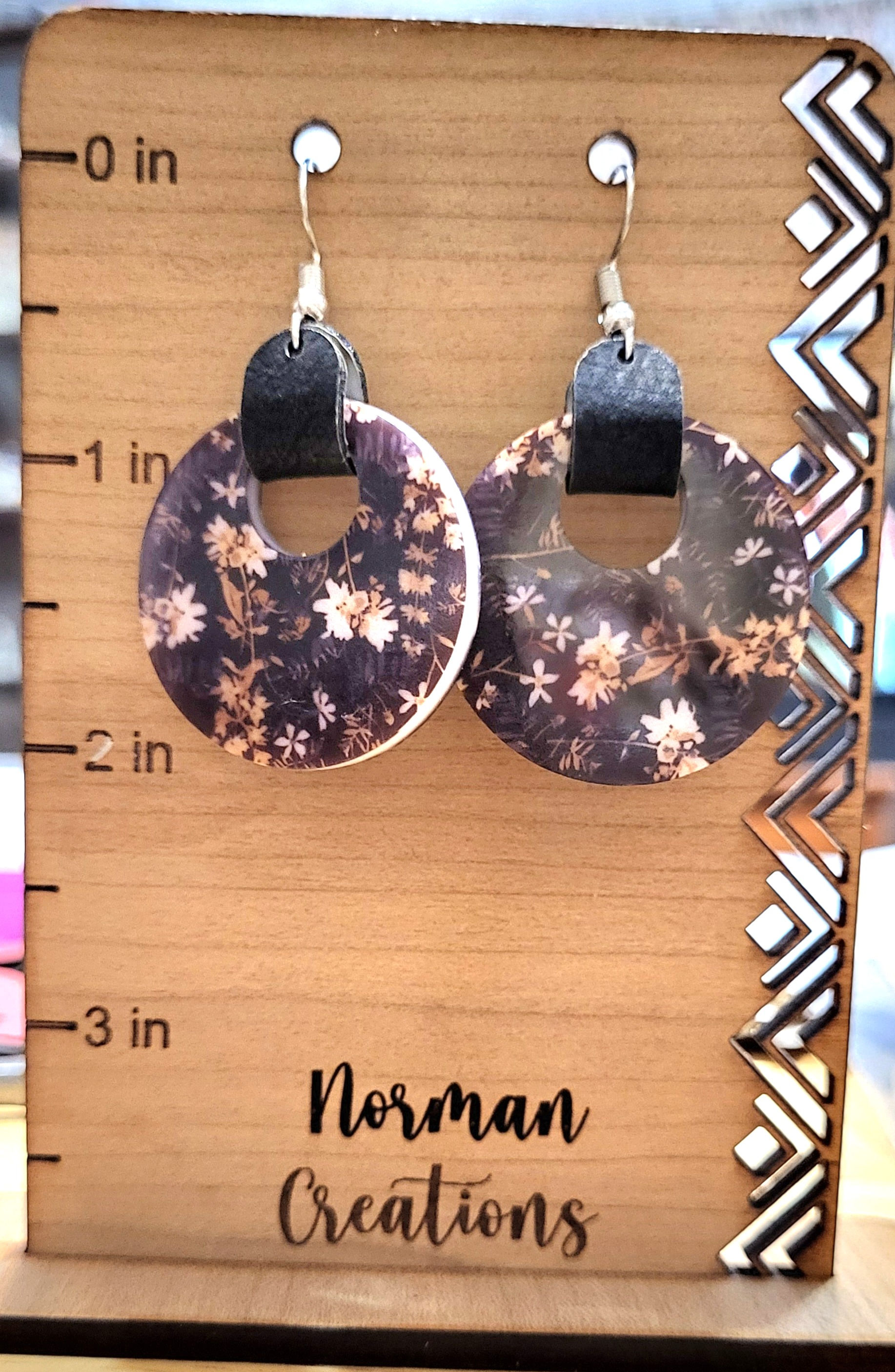 Round flower hoop earrings