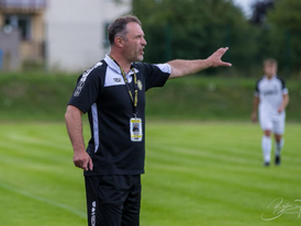 Ohlédnutí za historickou sezónou FC Chotěboř s trenérem Martinem Jakešem
