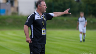 Ohlédnutí za historickou sezónou FC Chotěboř s trenérem Martinem Jakešem