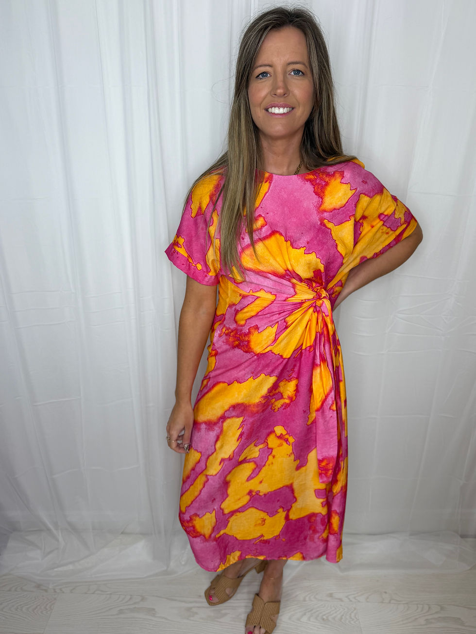Thumbnail: Carly tie front midi dress - PINK / ORANGE 