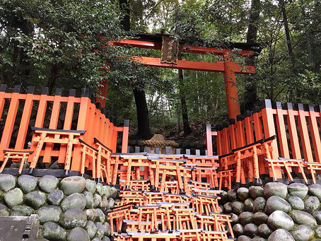 Okusho Hohaisho, a Sub-shrine at Fushimi Inari Taisha