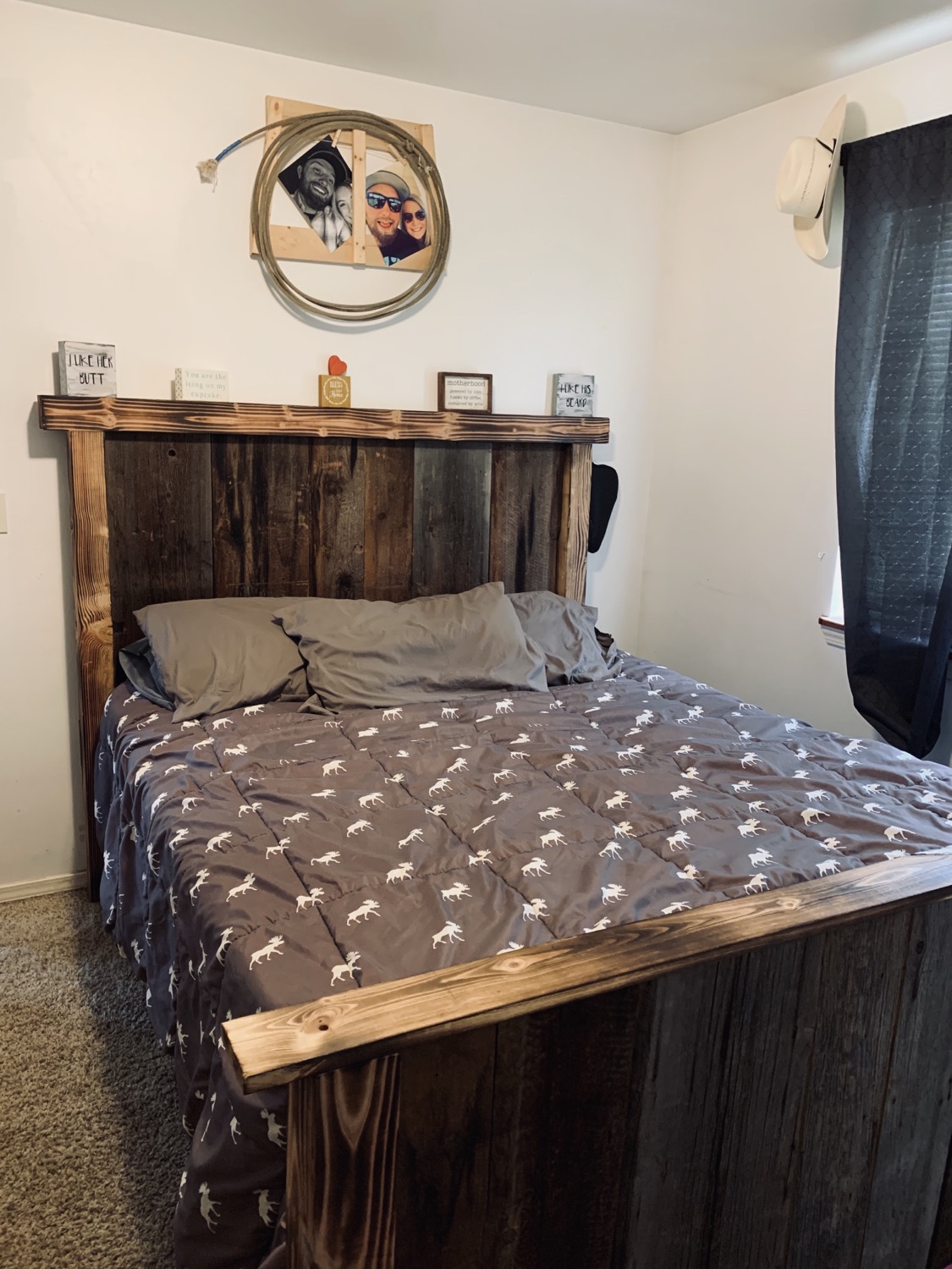 Thumbnail: Custom Barnwood Bedframe 