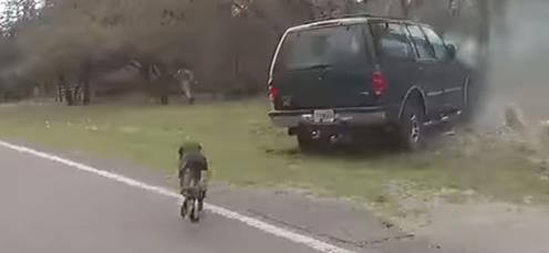 Pasco K9 and Deputy Split Up to Catch Bad Guys from Stolen Vehicle