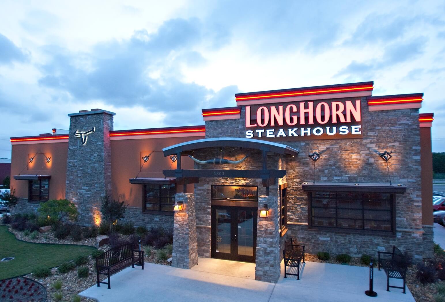 Longhorn Steakhouse coming to Tampa Premium Outlets in Wesley Chapel