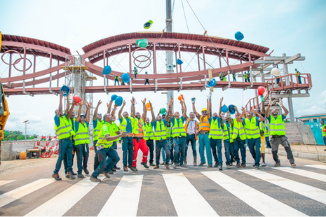 Un puente de madera de alta tecnología lleva esperanza para el futuro verde de Gabón