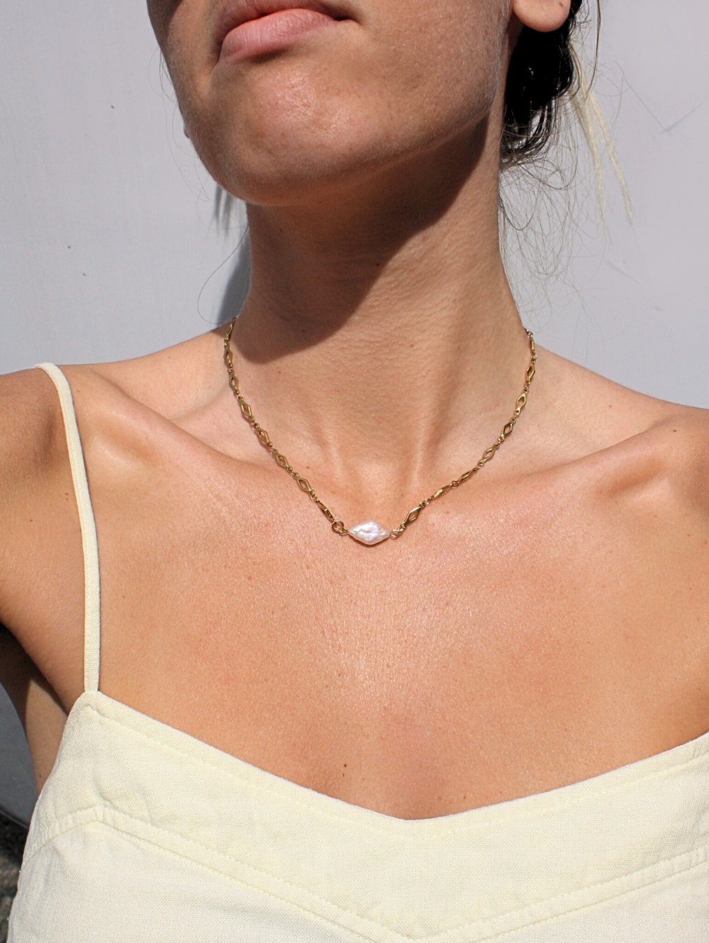 Rhombus Pearl Necklace Gold