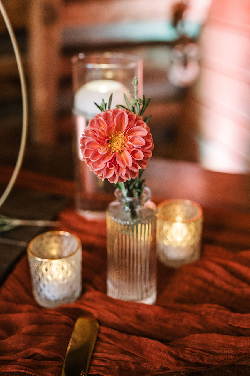Bud vase