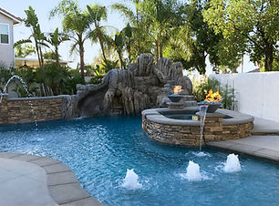 31-bowls-in-pool-1.jpg