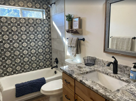 Lobo Lodge Guest Upstairs Bathroom.png
