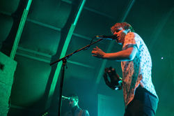 LIVE: GLASS ANIMALS