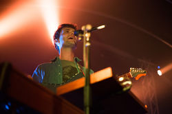 LIVE: GLASS ANIMALS