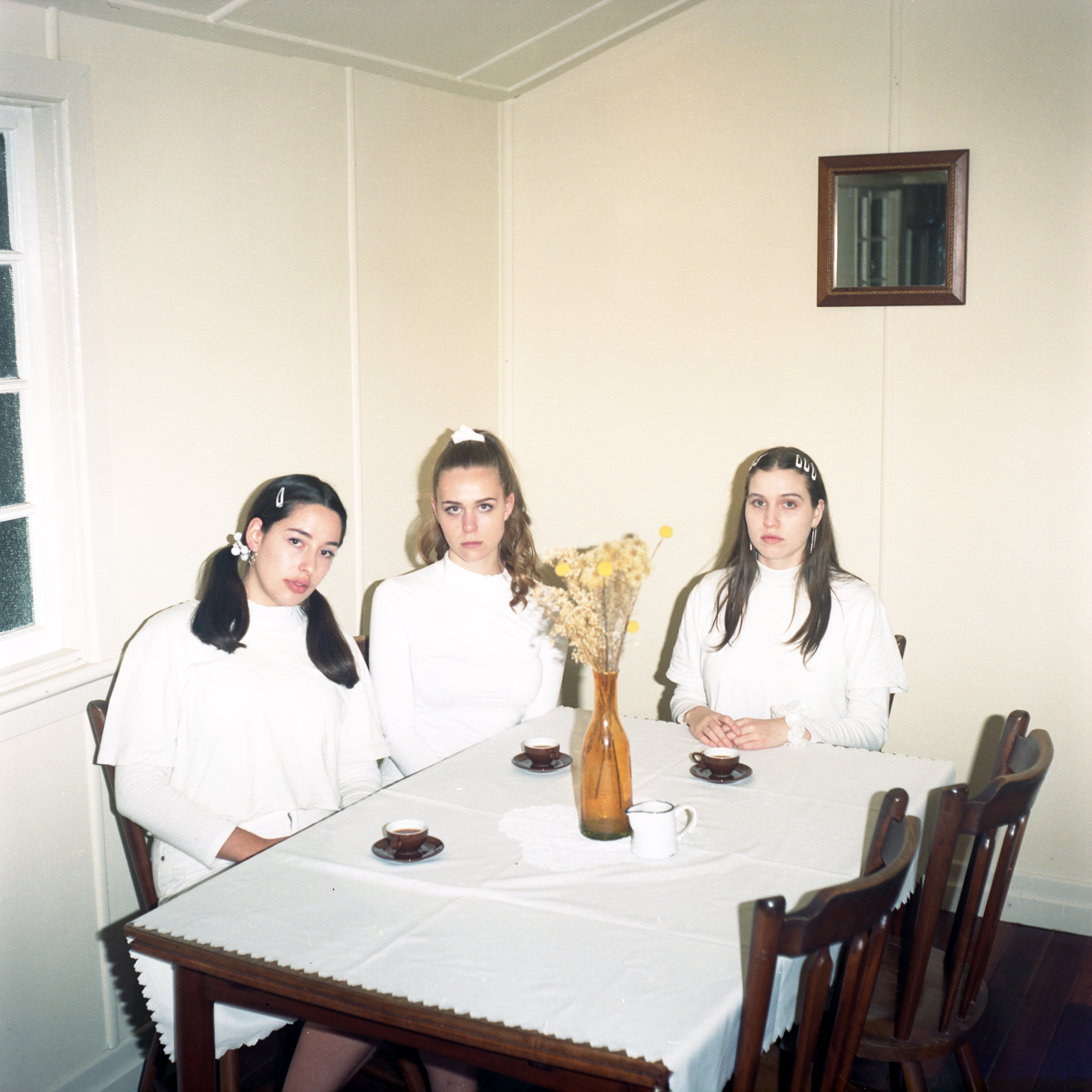 PREMIERE: SLEEPCLUB