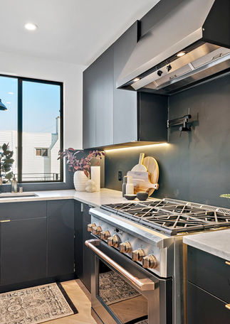 Custom Cabinet 117.jpg