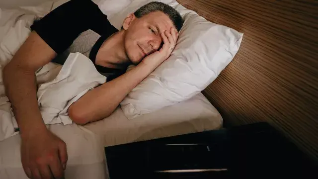 Expertos advierten que dormir mal incrementa el riesgo de enfermedades graves, y en casos crónicos, la muerte.