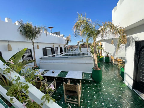 Roof Terrace & table guesthouse - Riad Chafia authentic and boheme chic boutique hotel in Marrakech
