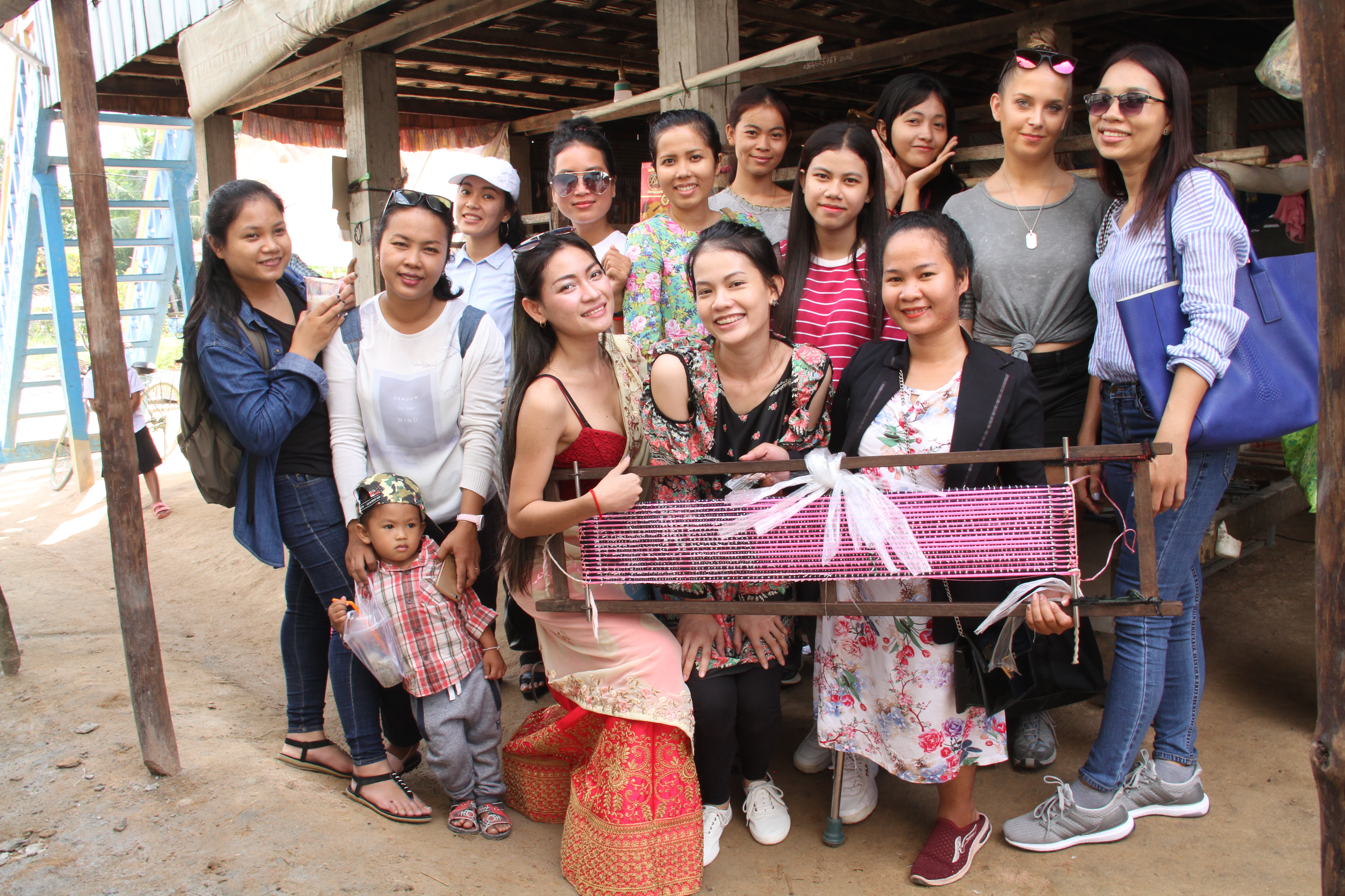 Weaving Community @Takèo Province