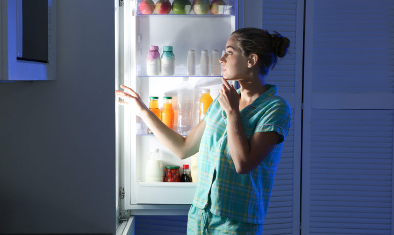 Binge eating treatment, binge eating therapy, how to stop night time eating, overeating at night, binge eating at night, eating disorder therapist