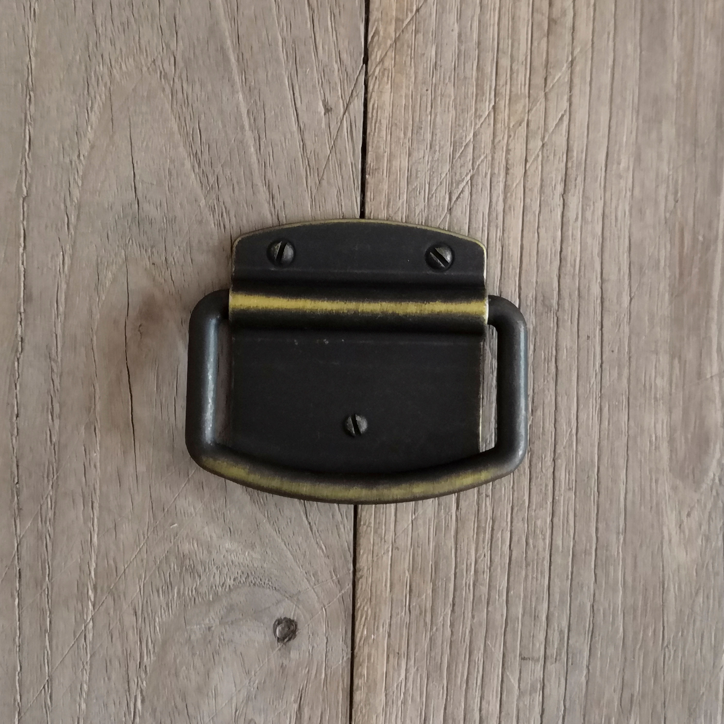 Antikolt bronz fogantyú