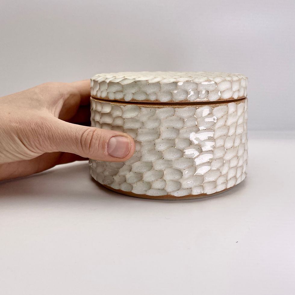 Thumbnail: Carved lidded pot in soft white
