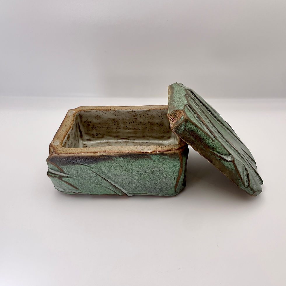 Thumbnail: Kurinuki butter dish