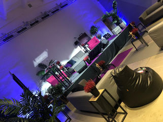 Pasākumu organizēšana, korporatīvie pasākumi, balles, privāto pasākumu organizēšana, vides dizains, dekorēšana, pasākumi, online pasākumi, komandas saliedēšanas pasākumi, dekorācijas, stendi, reklāmas stendi, dāvanas, radošas idejas, BTL mārketinga aktivizācijas, prezentācijas, promocijas, online ballītes, deco, deko, dekorāciju noma, atklāšanas pasākumi, dzimšanas dienas, kāzas, kāzu svinības, kāzu organizēšana, HUG'O event, HUG'O, hugoevent.lv, hugoevent, agnese tomiņa, agnese eglīte, skalogu dizains, sajūtu dizains, tiešsaistes pasākumi, konferences, hibrīdpasākumi, events, pasākumu aģentūra, aģentūra, sporta spēles, mazie pasākumi, izklaides pasākumi, stends, hosti, promoteri, īstermiņa personāla noma, koncepta izstrāde, svētku noformējums