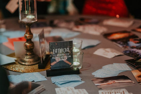 Pasākumu organizēšana, korporatīvie pasākumi, balles, privāto pasākumu organizēšana, vides dizains, dekorēšana, pasākumi, online pasākumi, komandas saliedēšanas pasākumi, dekorācijas, stendi, reklāmas stendi, dāvanas, radošas idejas, BTL mārketinga aktivizācijas, prezentācijas, promocijas, online ballītes, deco, deko, dekorāciju noma, atklāšanas pasākumi, dzimšanas dienas, kāzas, kāzu svinības, kāzu organizēšana, HUG'O event, HUG'O, hugoevent.lv, hugoevent, agnese tomiņa, agnese eglīte, skalogu dizains, sajūtu dizains, tiešsaistes pasākumi, konferences, hibrīdpasākumi, events, pasākumu aģentūra, aģentūra, sporta spēles, mazie pasākumi, izklaides pasākumi, stends, hosti, promoteri, īstermiņa personāla noma, koncepta izstrāde, svētku noformējums
