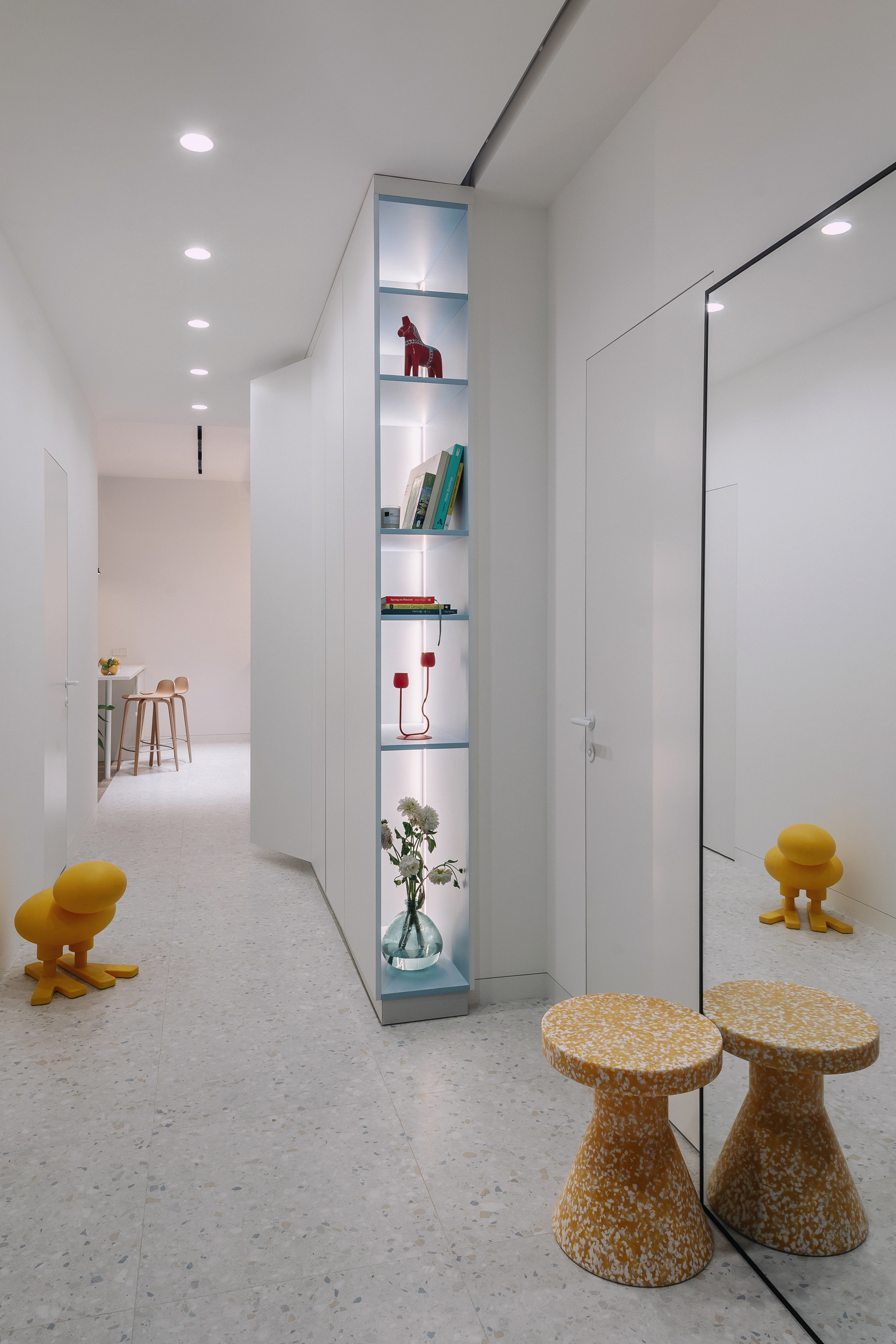 Storaket - Lusyer Showroom - Aug 18 - ph Daniil Primak 33 copy.gif