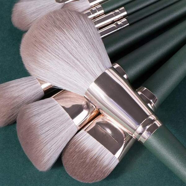 Thumbnail: 14pcs Makeup Brushes and 2pcs Black Puff Kit