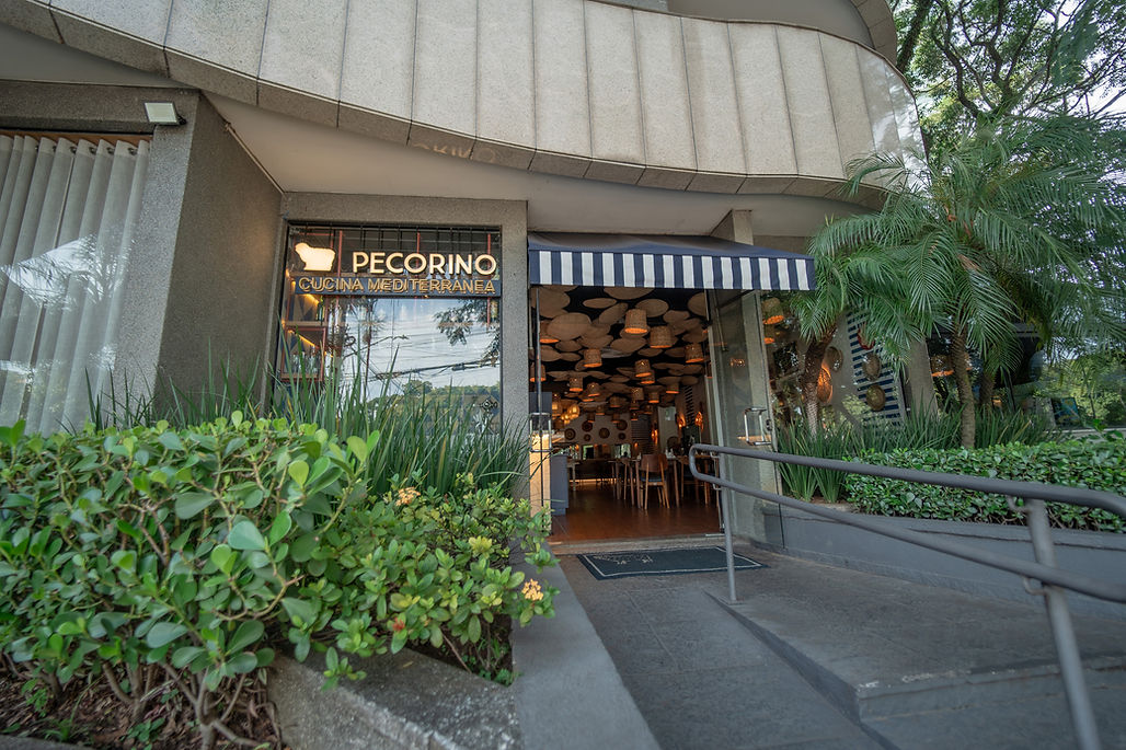 George-AP-restaurante.jpg