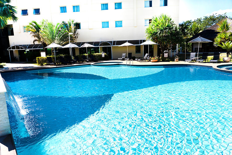 piscina e cascata, Vinhedo Plaza 2023_030.jpg