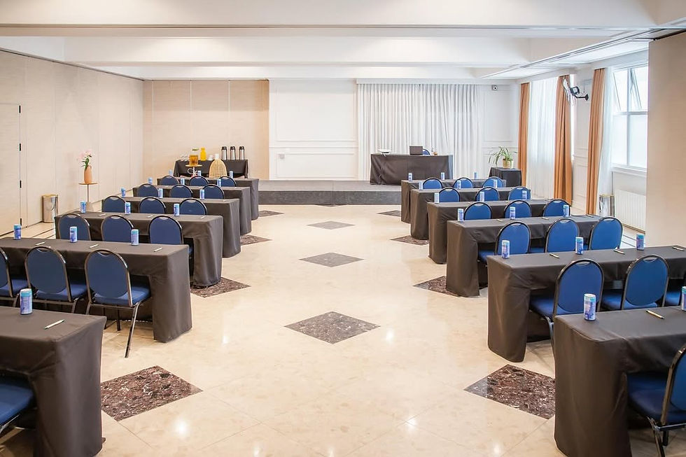 Reuniões que inspiram, encontros que transformam. 💼✨ .O Hotel Serra da Estrela oferece es