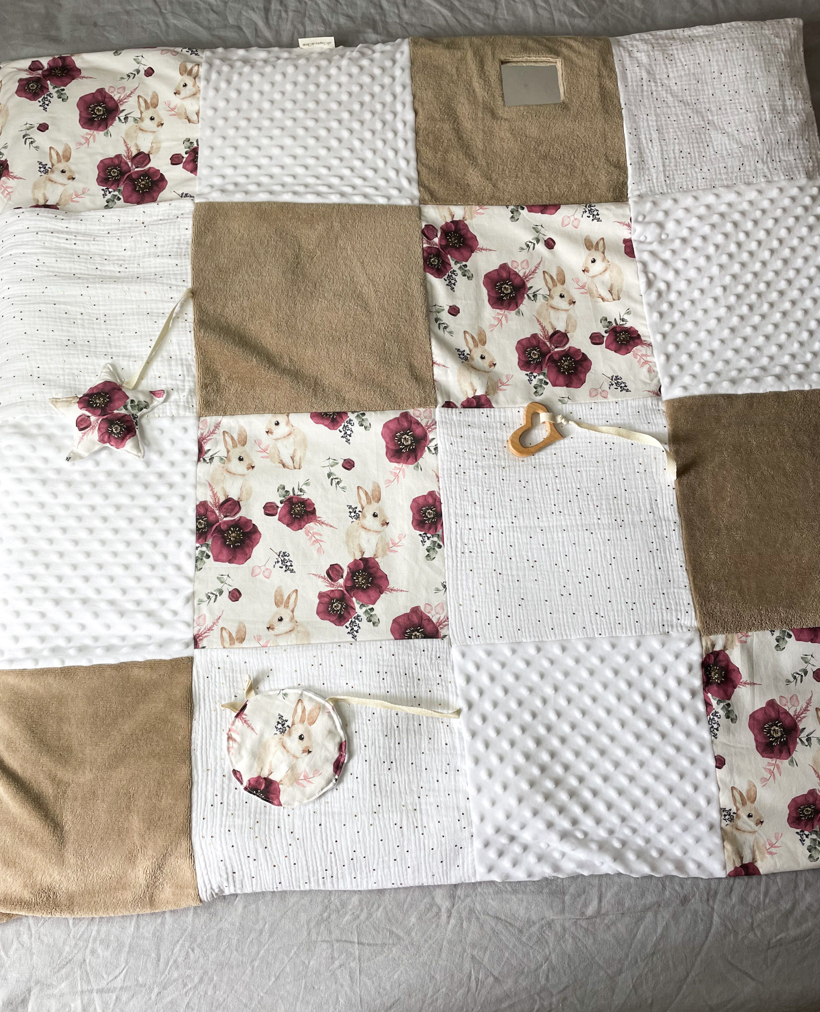 TAPIS D ÉVEIL : " LA PETITE LOUISE "