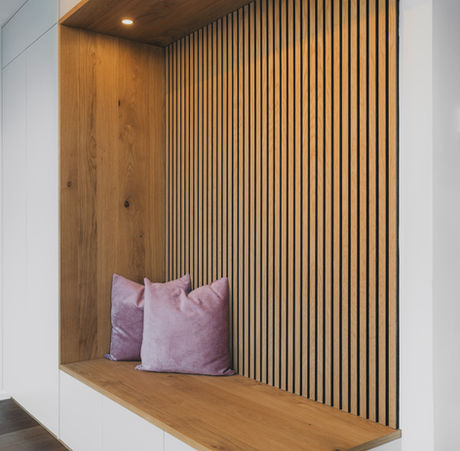 modernes Schlafzimmer, Holzbett, Zirbenbett, Eichenbett, Boxspringbett, Tischlerküche, Küche in unserem Küchenstudio Wohnstudio in Bischofshofen Pongau Salzburg