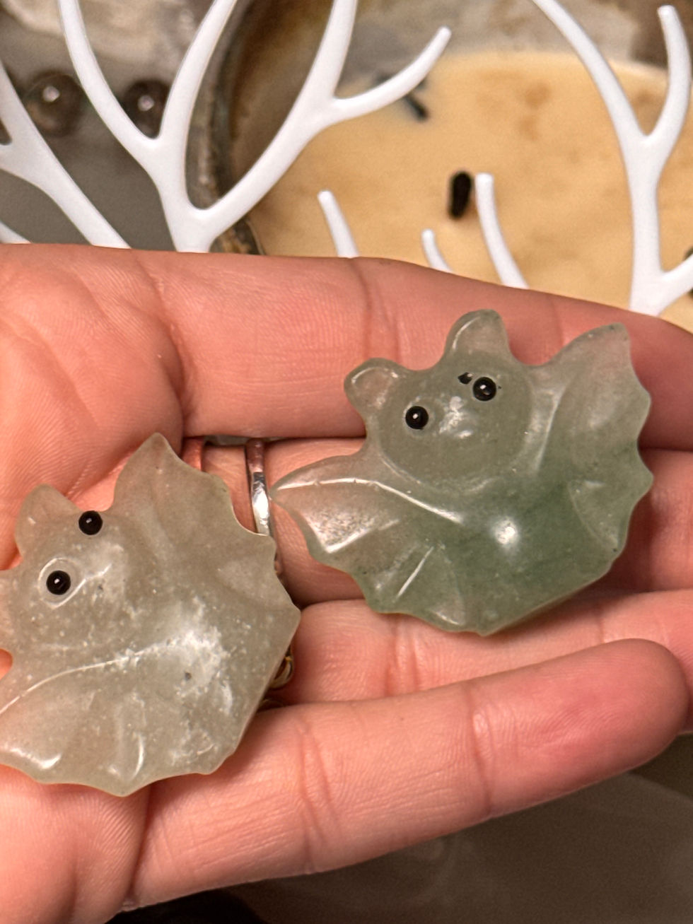 Thumbnail: Small Bat Carvings