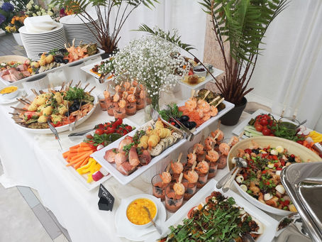 Essential Tips for Organizing Large-Scale Catering