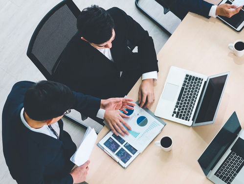 Inside University Enrollment Marketing with an External Consultant