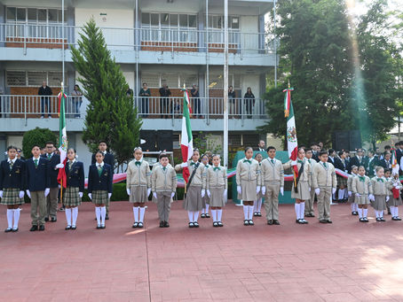 Graduación Colegio Axayacatl
