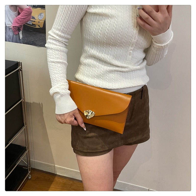 Thumbnail: The Envelope Pouch