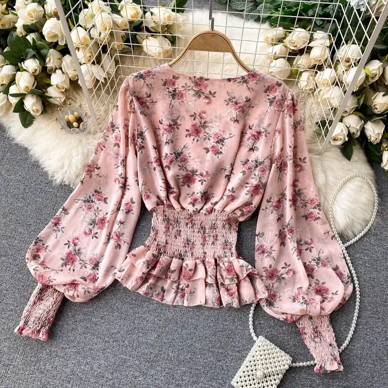 Thumbnail: Floral Puff Sleeve V-Neck Blouse