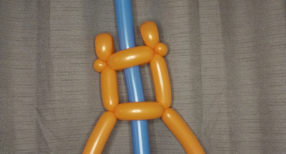 Cincinnati Balloons, Balloon Twisting Cincinnati, Balloon artist, Cincinnati balloon Twisters, Balloon Twister Cincinnati, Balloon Guitar.
