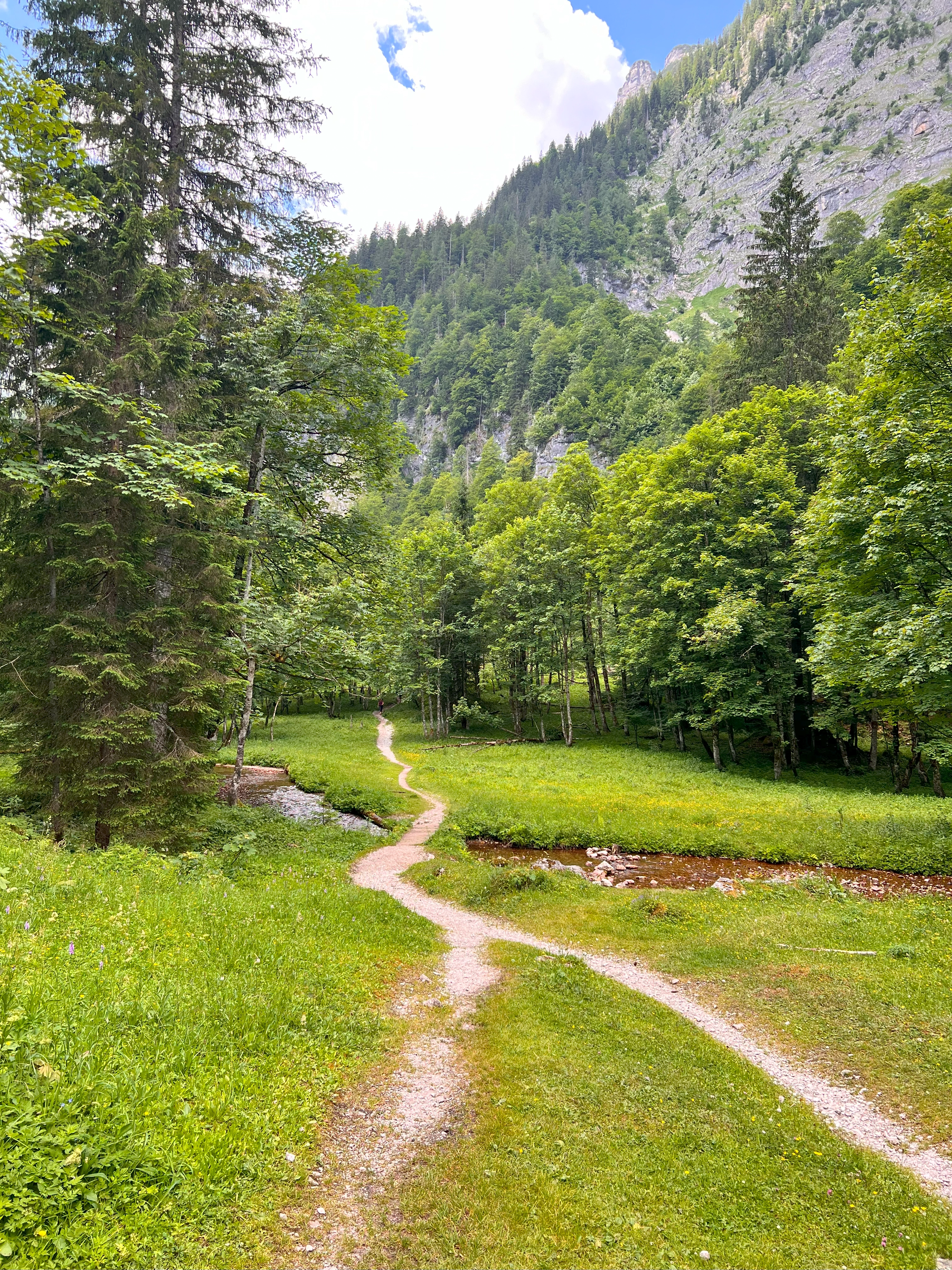Jausenzeit auf dem Weg zum Kärlingerhaus