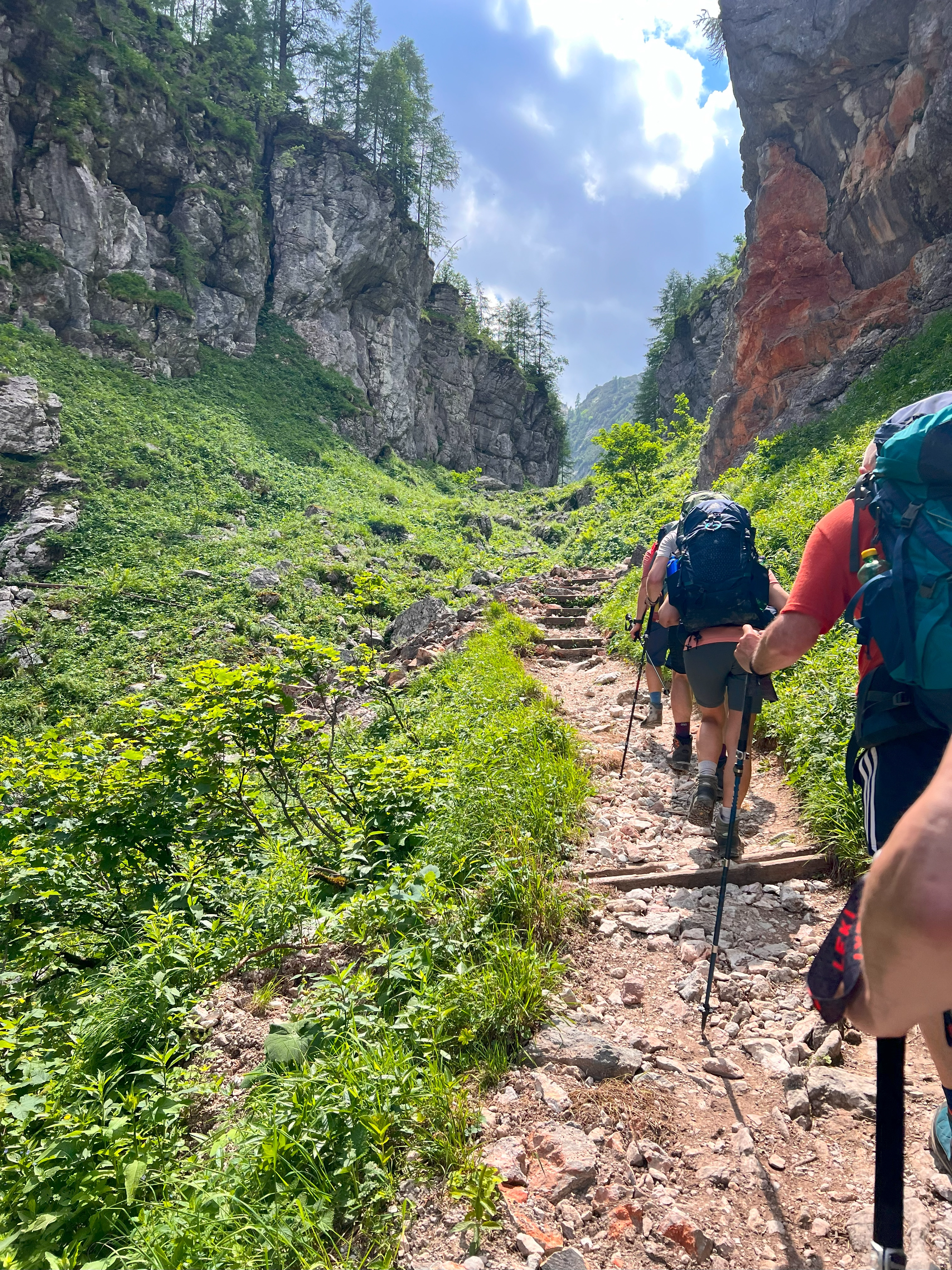 Durch die Saugasse zum Kärlingerhaus