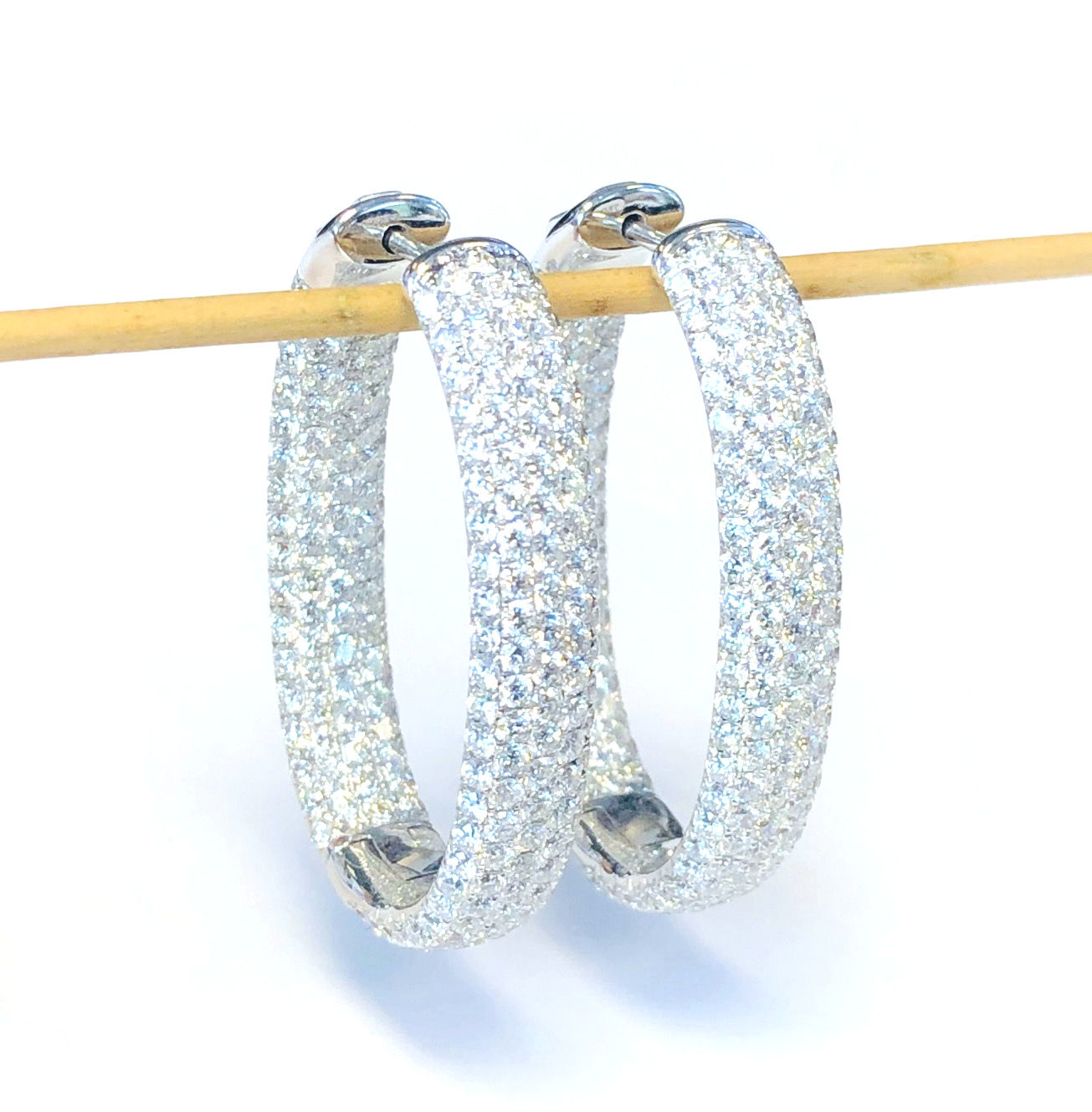 8.83CT. PAVÉ DIAMOND INSIDE-OUT OVAL HOOP EARRINGS
