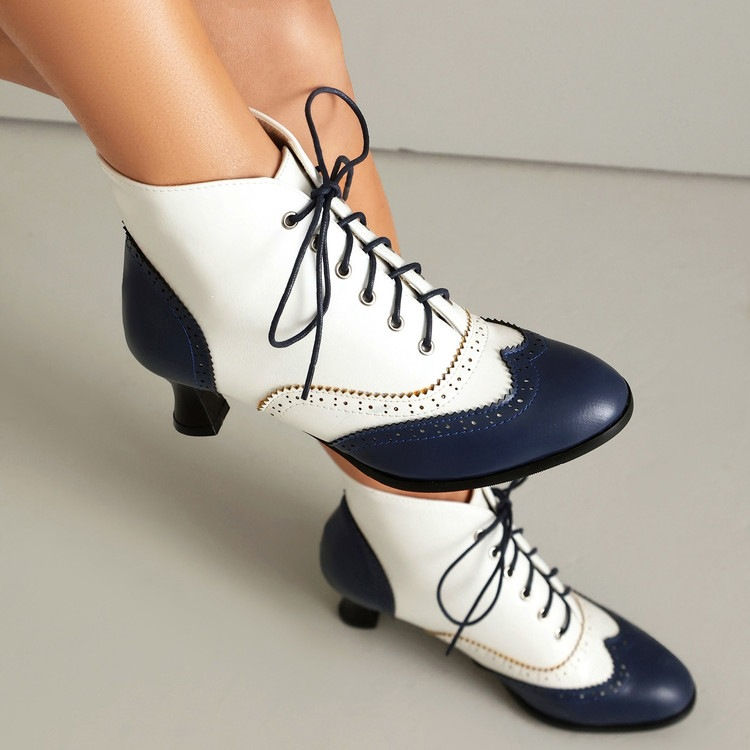Thumbnail: Vintage Lace-Up Ankle Boots with Round Toe